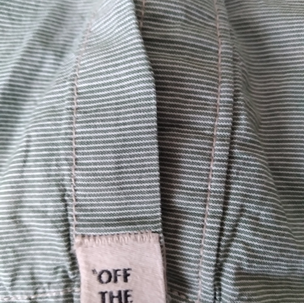 Vans Button up Short Sleeve Shirt Mens Medium FITS LARGE *EUC* - Picture 3 of 5